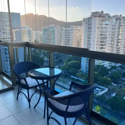 mesas-e-cadeiras-para-áreas-externas-na-barra-da-tijuca12