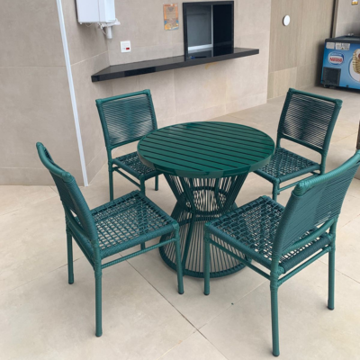 Mesas e Poltronas na Barra da Tijuca