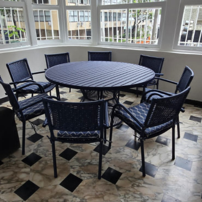 Mesas e Poltronas na Barra da Tijuca